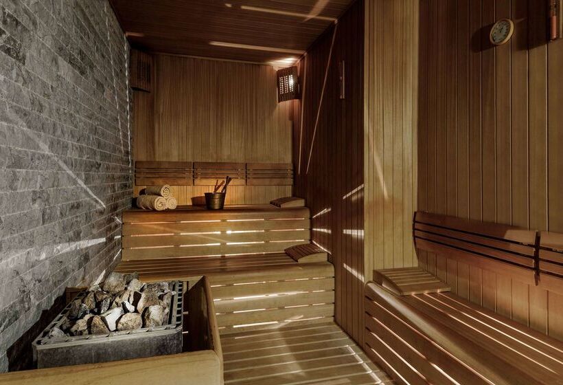 Hotel Ramada By Wyndham Istanbul Golden Horn