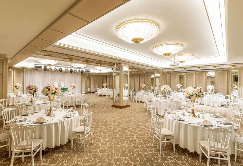 Hotel Ramada By Wyndham Istanbul Golden Horn