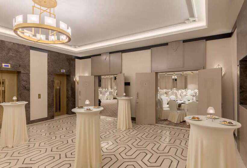 Hotel Ramada By Wyndham Istanbul Golden Horn