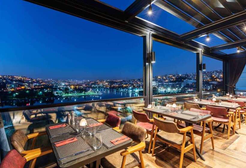 Hotel Ramada By Wyndham Istanbul Golden Horn