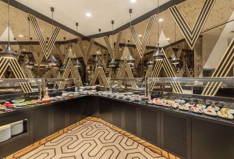 Hotel Ramada By Wyndham Istanbul Golden Horn