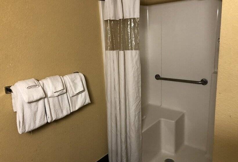 호텔 Rodeway Inn Joint Base Andrews Area