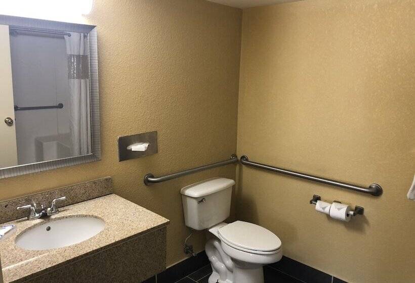 호텔 Rodeway Inn Joint Base Andrews Area