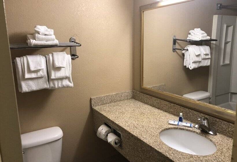 호텔 Rodeway Inn Joint Base Andrews Area