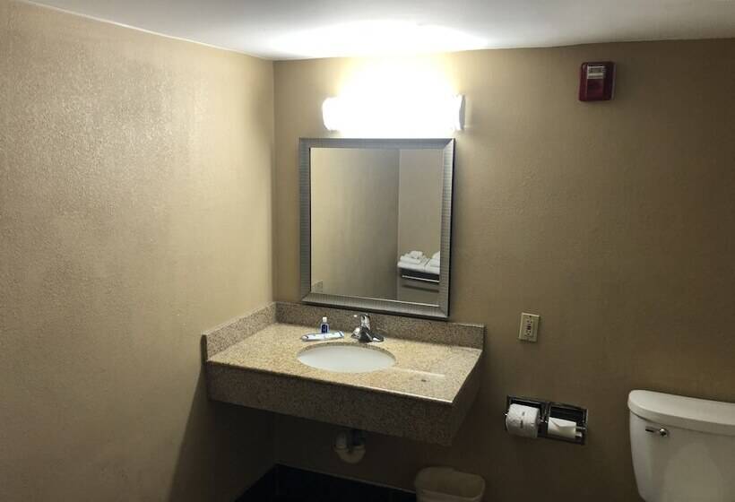 호텔 Rodeway Inn Joint Base Andrews Area