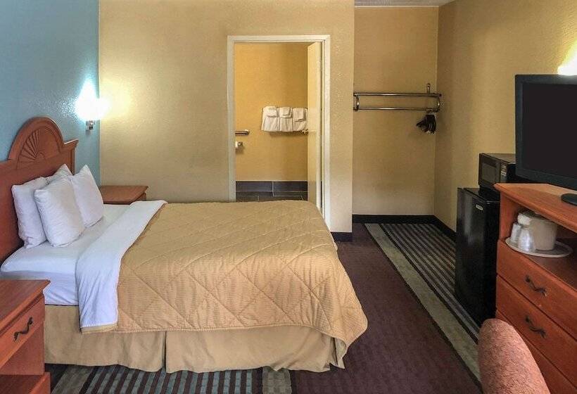 호텔 Rodeway Inn Joint Base Andrews Area