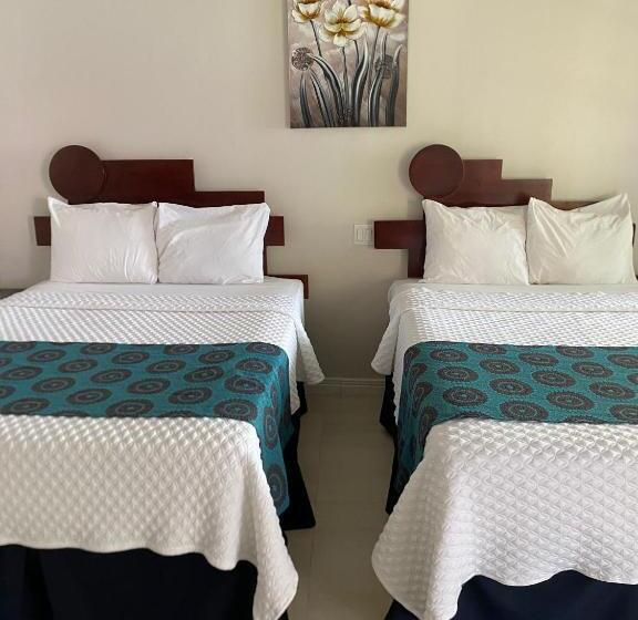 هتل The Boardwalk Village