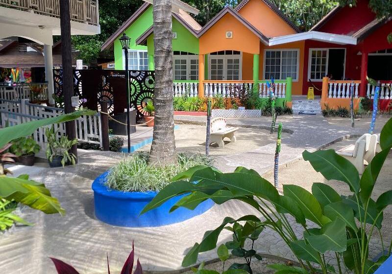 هتل The Boardwalk Village