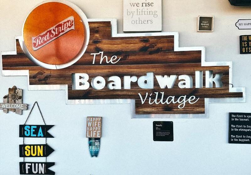 هتل The Boardwalk Village