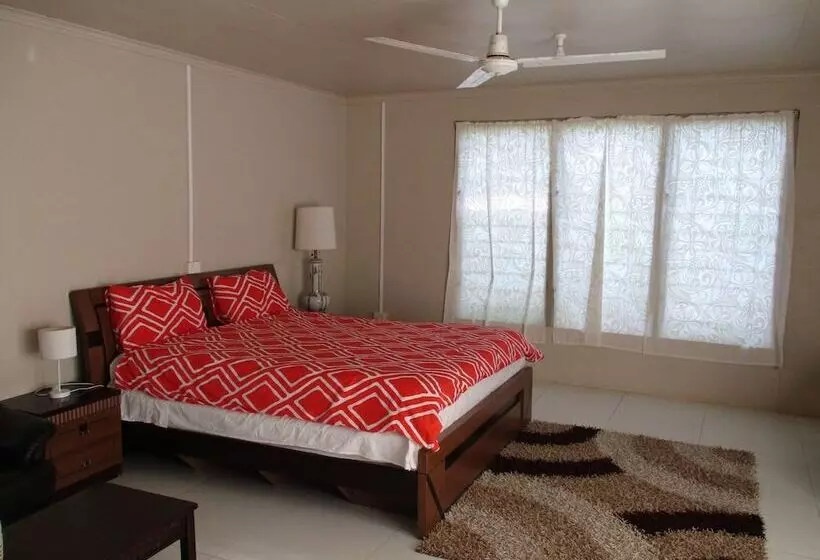 هتل White Sands Beach Resort Tonga