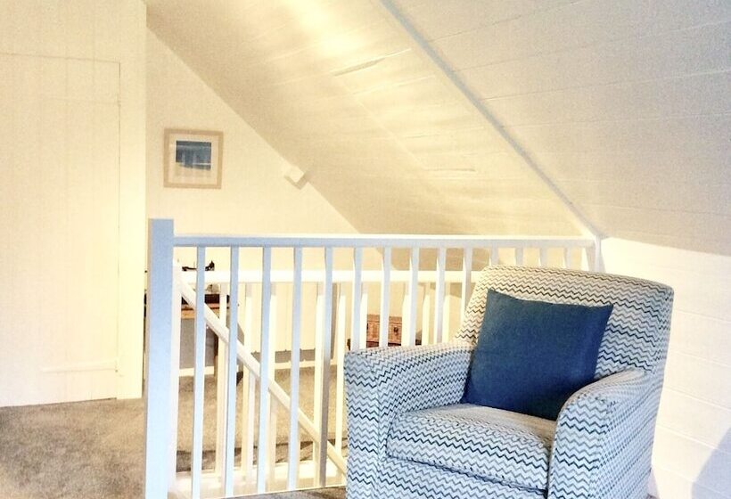 Humphries Cross Apartments