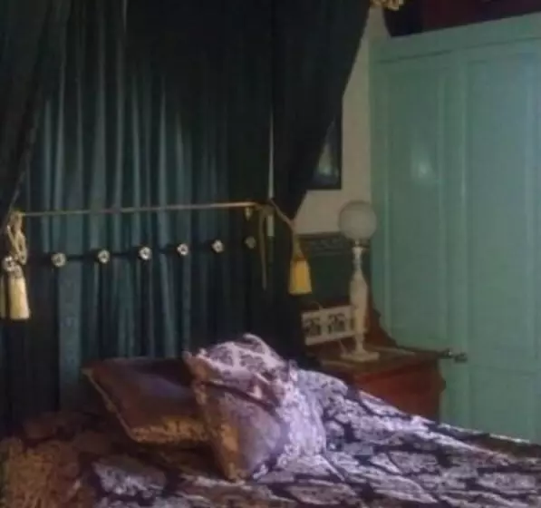 Sirens Bed & Breakfast