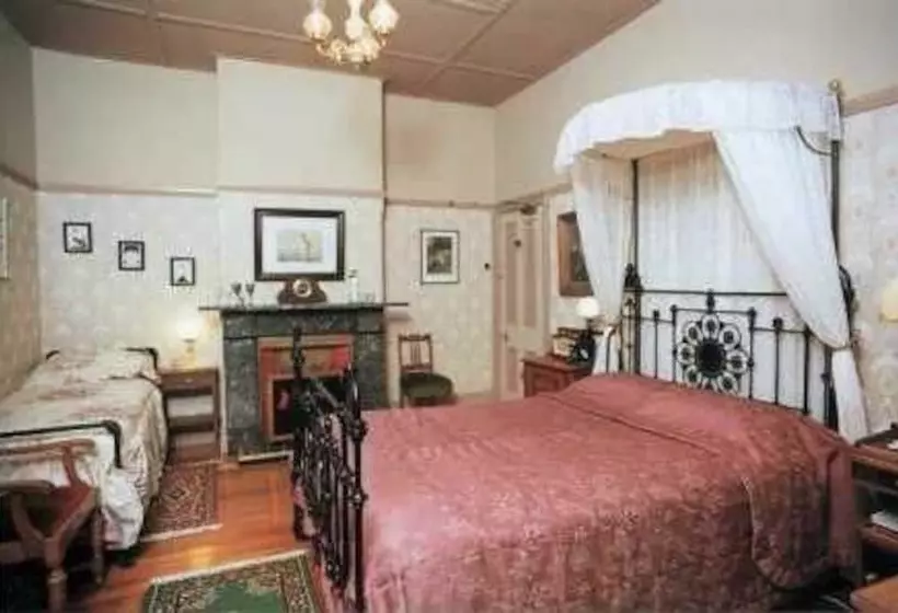 Sirens Bed & Breakfast