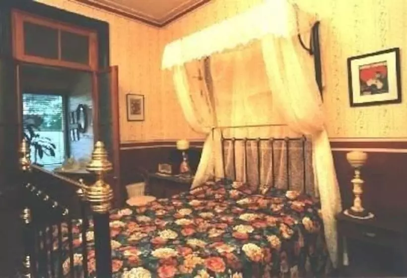 Sirens Bed & Breakfast