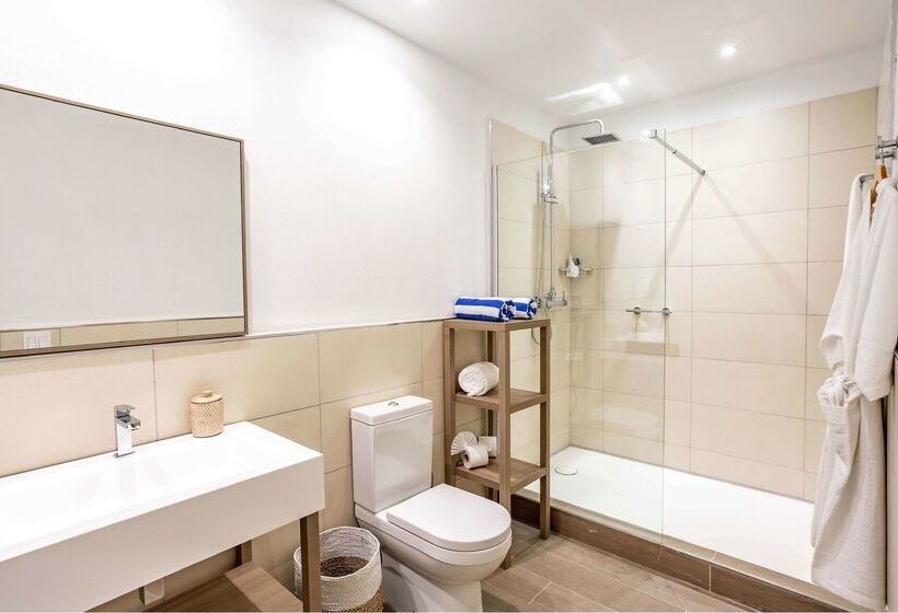 Wyndham Tortola BVI Lambert Beach Resort