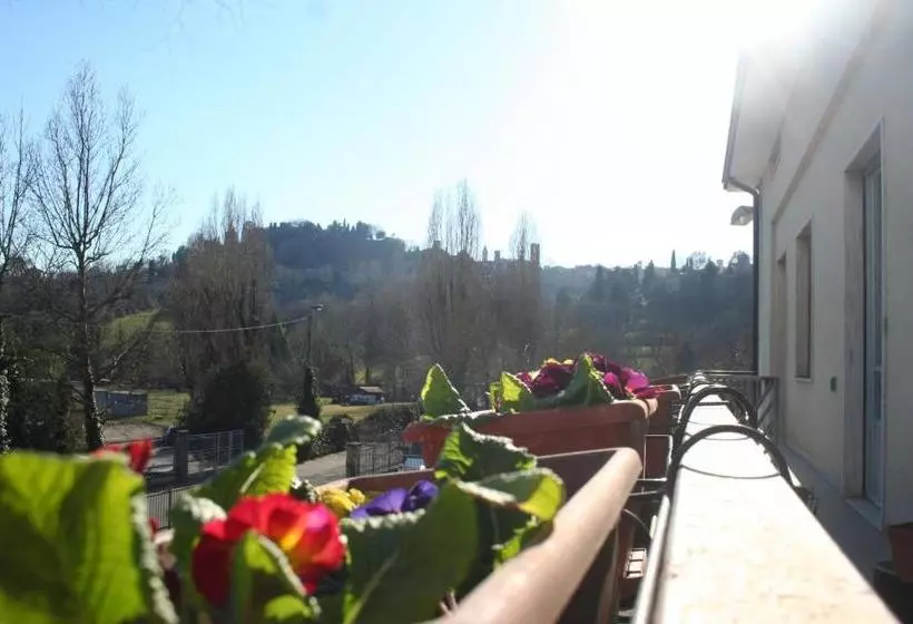 تختخواب و صبحانه Casa Dei Fiori