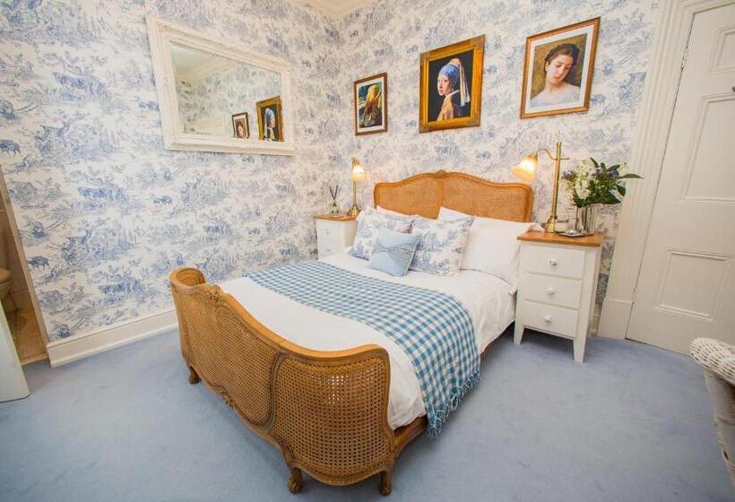 Aamiaismajoitus (B&B) James Place At Brynawel