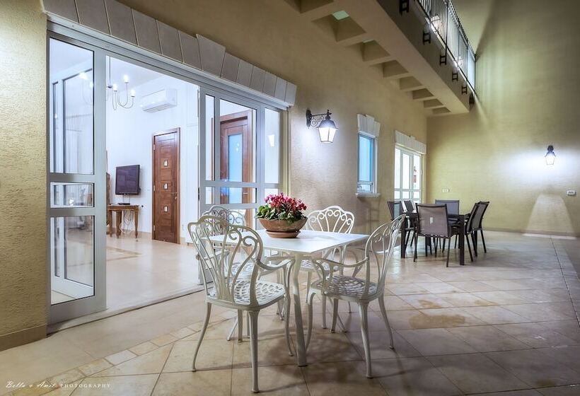 Bed & Breakfast Villar