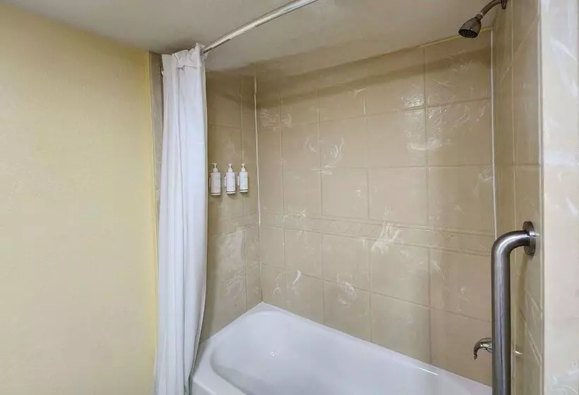 ホテル Days Inn By Wyndham New Orleans Pontchartrain