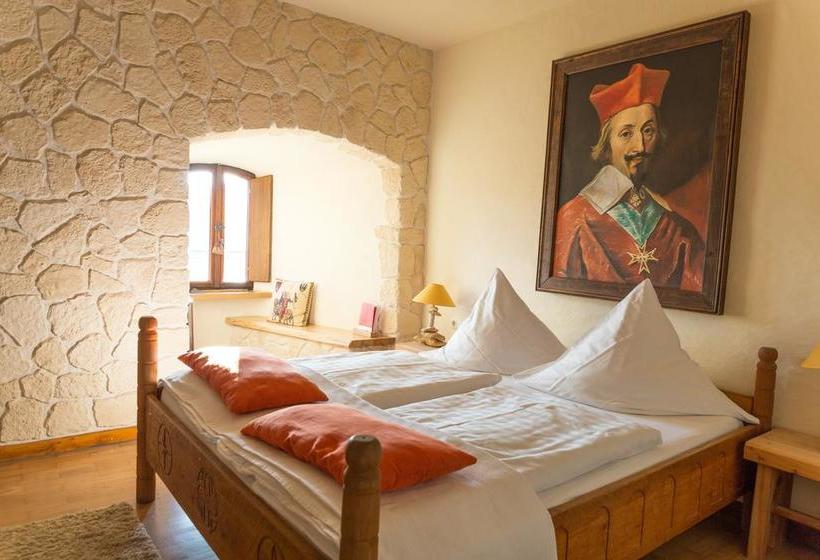 בית מלון כפרי Ehrenburg