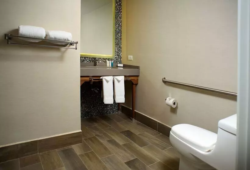 ホテル Hampton Inn By Hilton Piedras Negras