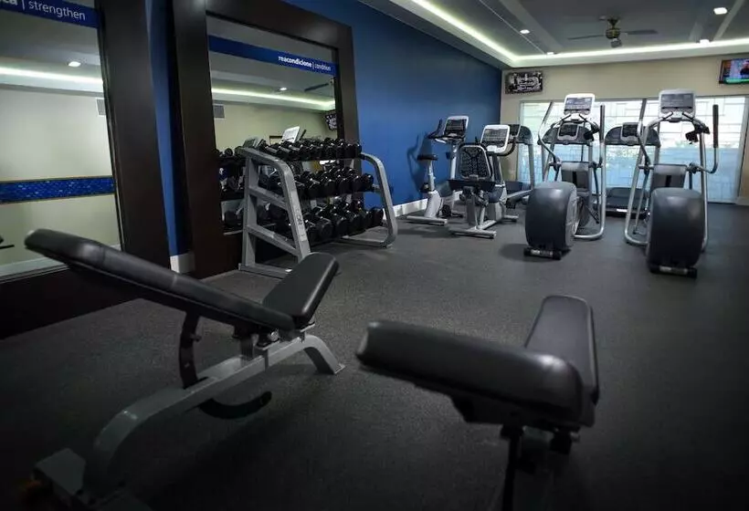 ホテル Hampton Inn By Hilton Piedras Negras