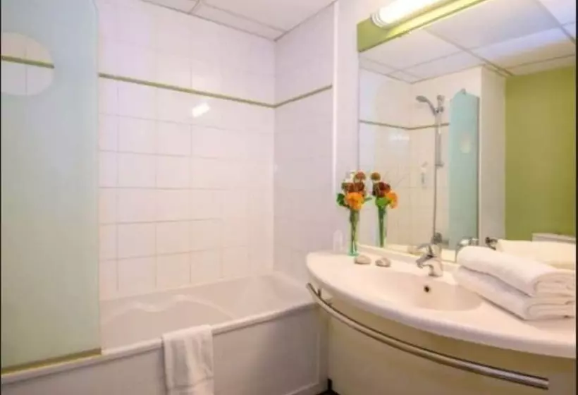ホテル Ibis Budget Cannes Mougins