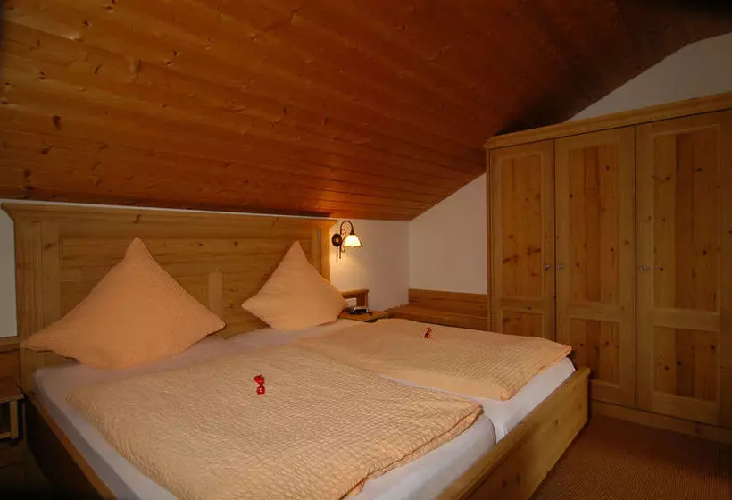 Hotelli Ferienhaus Und Landhaus Berger