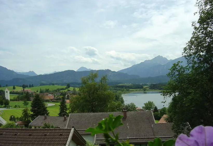 Hotelli Ferienhaus Und Landhaus Berger
