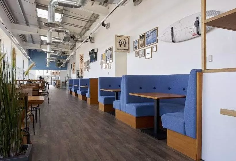 هتل Surf Snowdonia