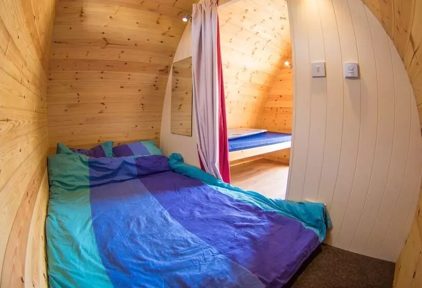 هتل Surf Snowdonia