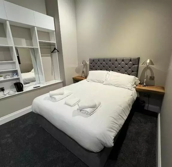 Hotel 3 Millstones Inn