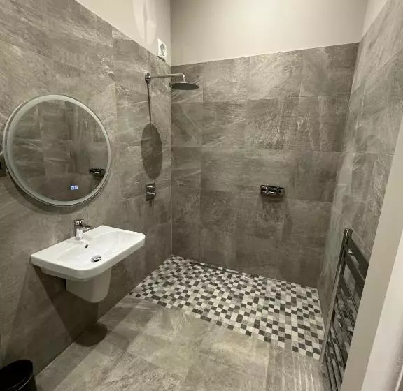 Hotel 3 Millstones Inn