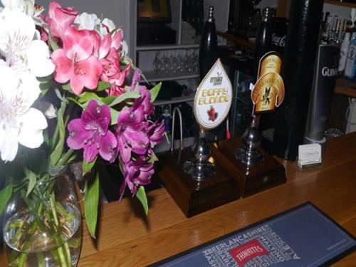 ホテル 3 Millstones Inn