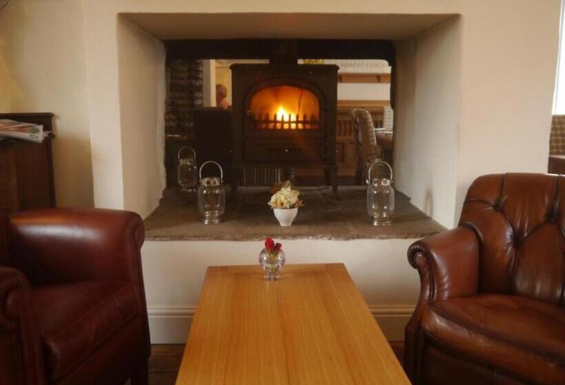 ホテル 3 Millstones Inn