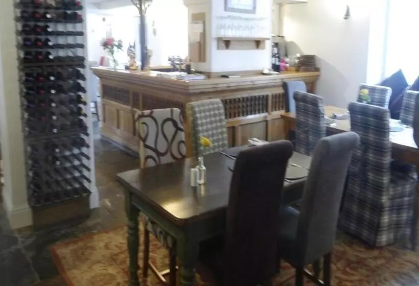 Hotel 3 Millstones Inn