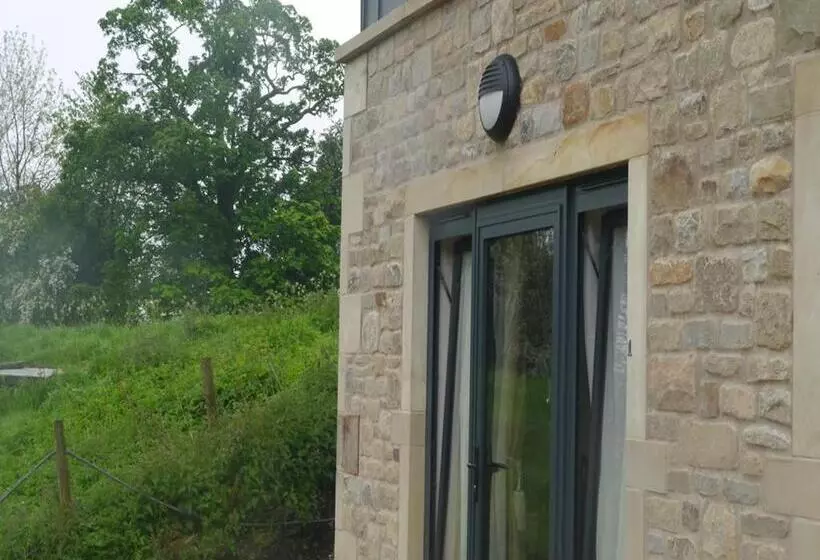 Hotel 3 Millstones Inn