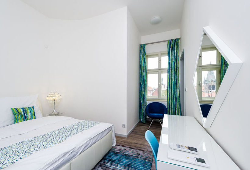 Empirent Mucha Apartments