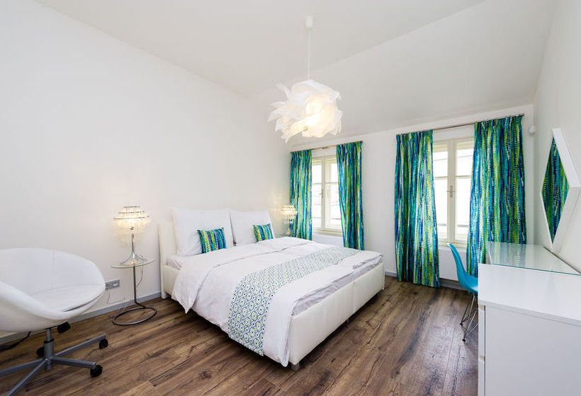 Empirent Mucha Apartments