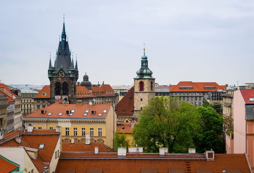 Empirent Mucha Apartments