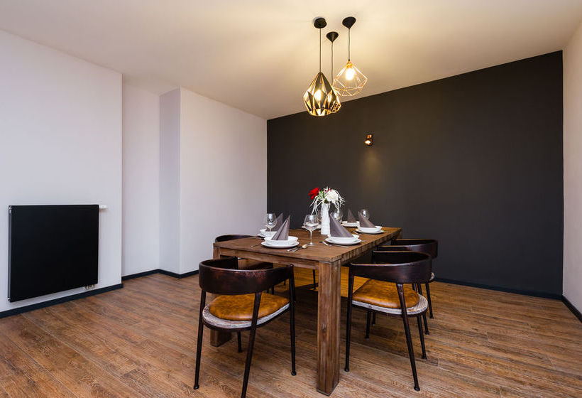 Empirent Mucha Apartments