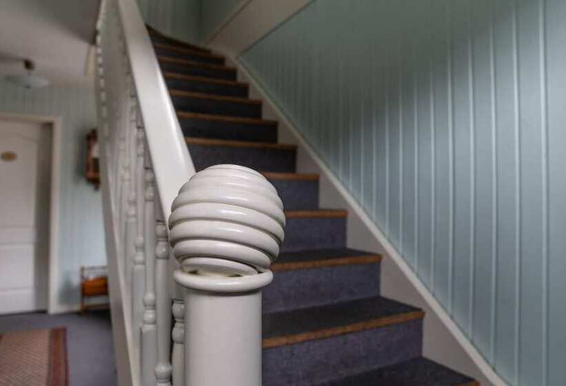 پانسیون Guesthouse Isafjordur Gamla