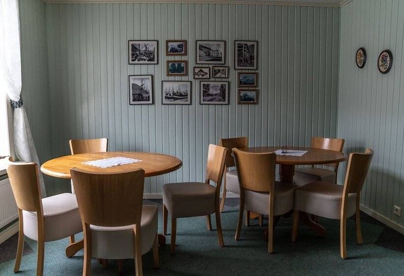 پانسیون Guesthouse Isafjordur Gamla