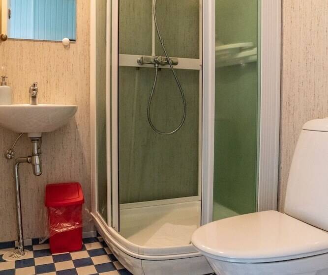 پانسیون Guesthouse Isafjordur Gamla