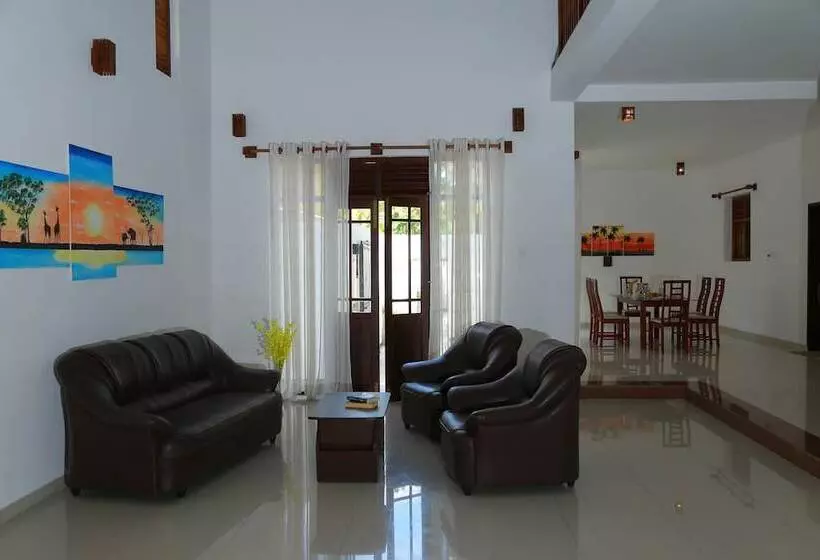 Sethum Villa   Unawatuna