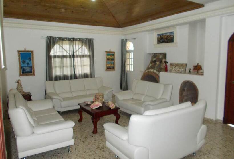 تختخواب و صبحانه Castillo Romano