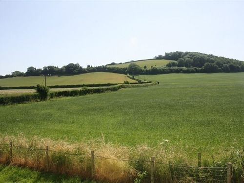 تختخواب و صبحانه Llangeview Lodge