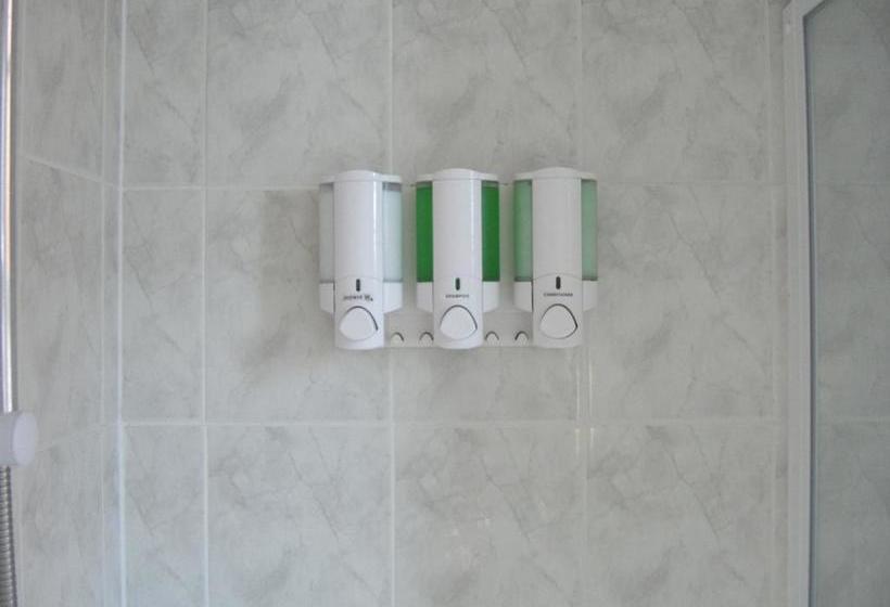 민박 Spindrift Guest House  Adults Only