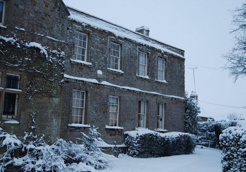 مبيت وإفطار Heyford House