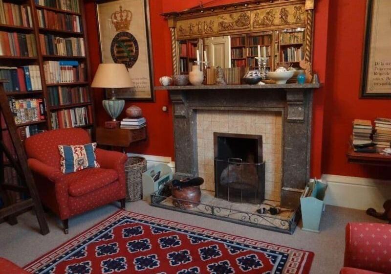 مبيت وإفطار Heyford House